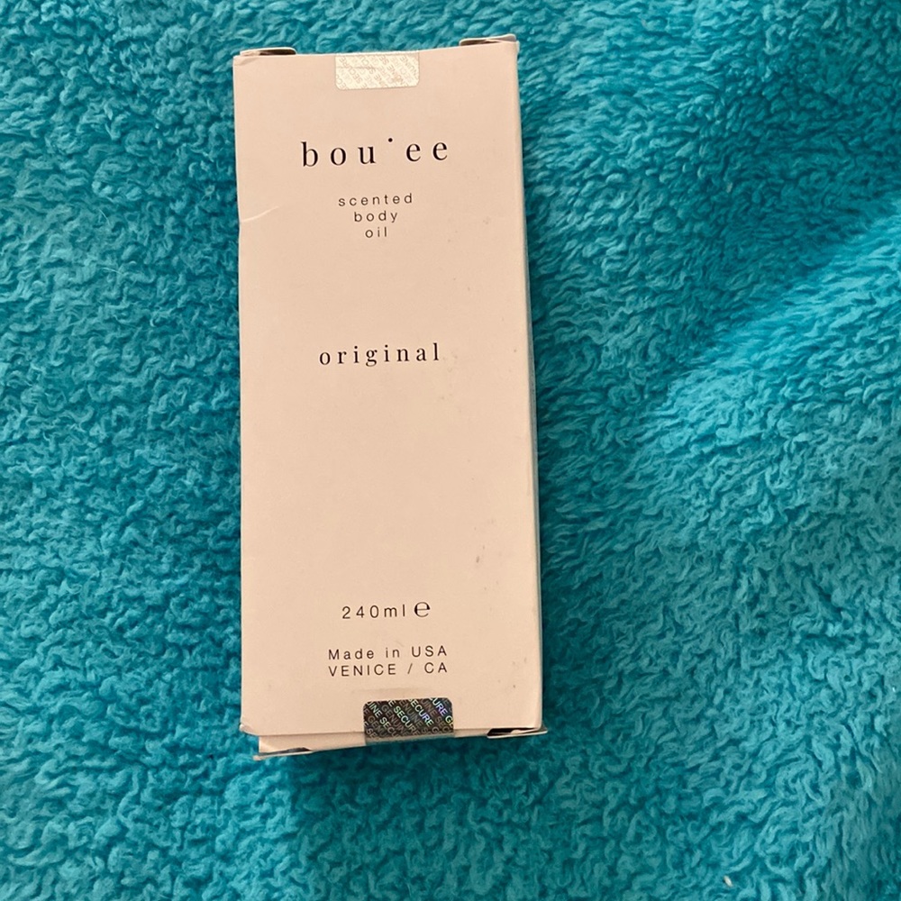 Riddle boujee body oil